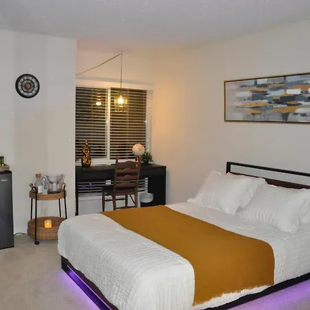Private Room & Bathroom In Shared Oceanfront Home, Marina Del Rey